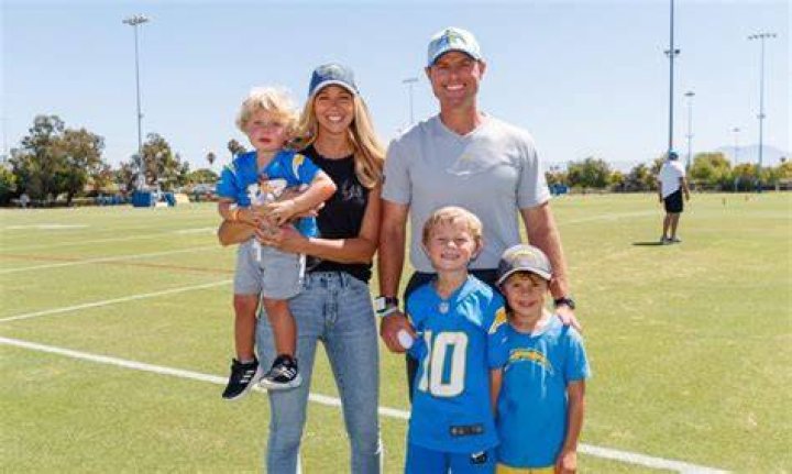 Brandon Staley Bio, Age, Net Worth, Wife, Children, Teams Coached, Salary