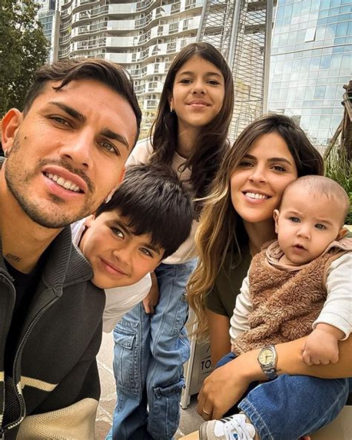 Leandro Paredes family, wife, children, parents, siblings