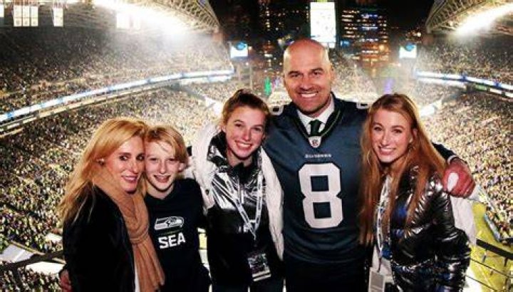 Matt Hasselbeck Wife Sarah Egnaczyk And Three Kids ·