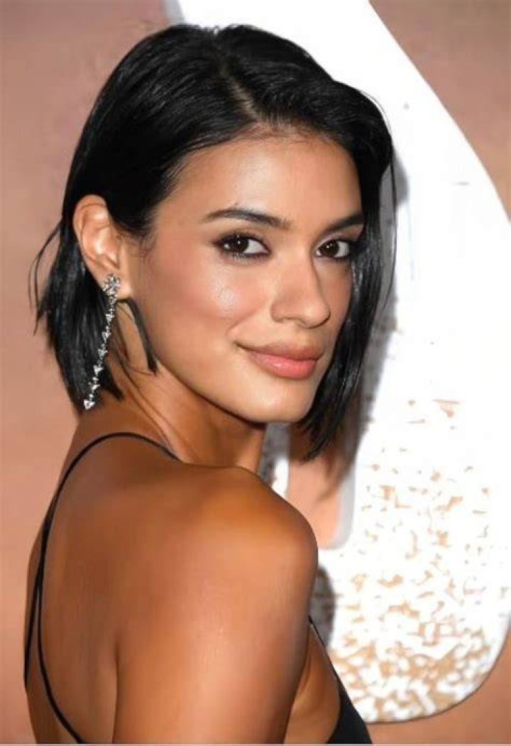 Unlocking The Tall Tale Of Laysla De Oliveira: Height Unveiled